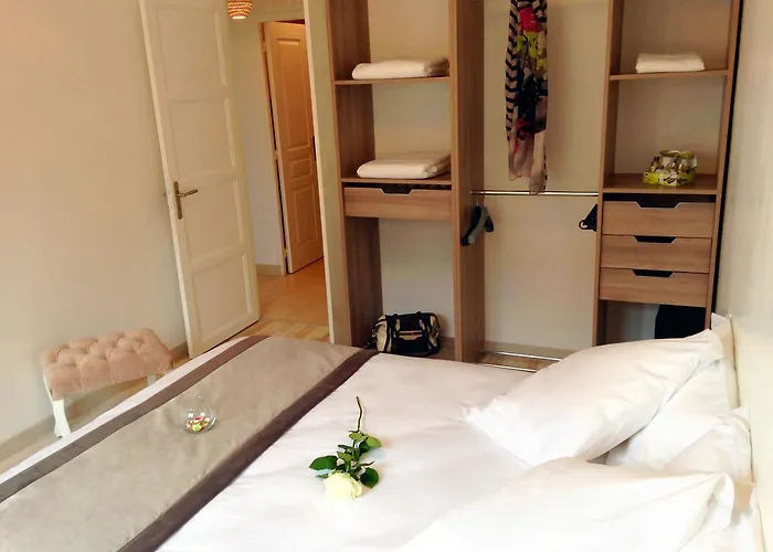 Appart'hotel61 Comme A La Maison Au Coeur De La Normandie Apartahotel Flers (Orne)